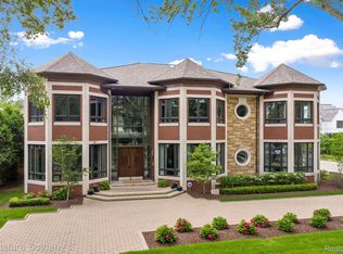 1389 Pilgrim Ave, Birmingham, MI 48009