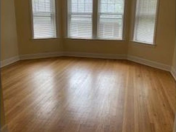 3rd image of 1238-40 Oak Ave #34