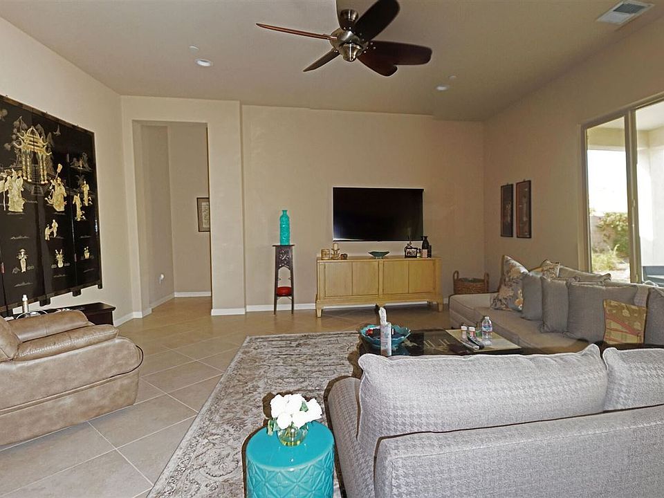 1st image of 81672 Avenida Viesca