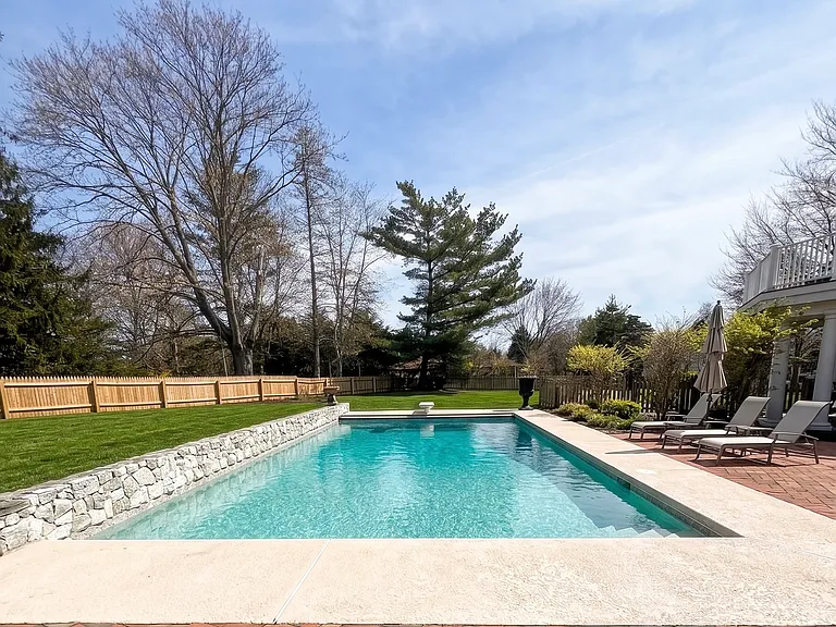 54 South Rd — Photo 16