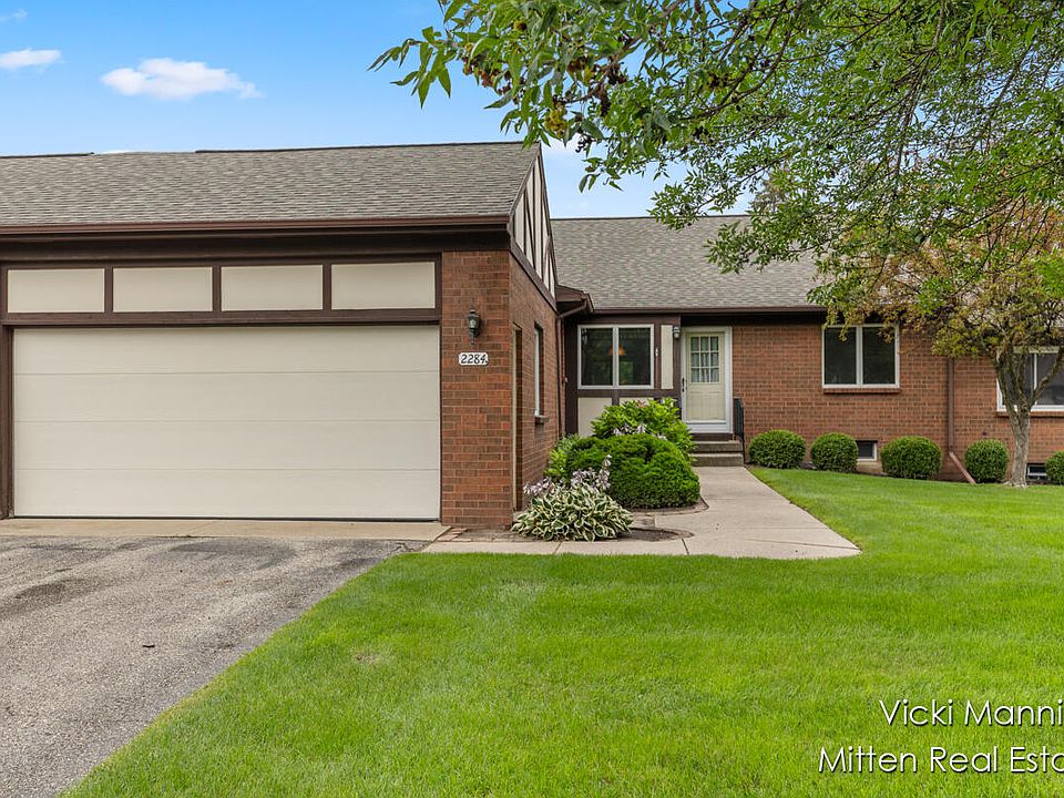 1st image of 2284 Radcliff Cir SE #101