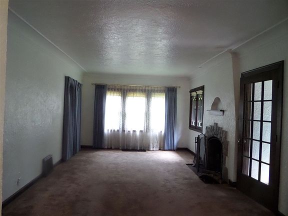 3rd image of 819 N Garfield Ave