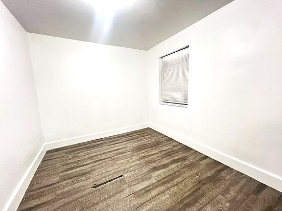 4th image of 1805 NW 2nd Ct #202