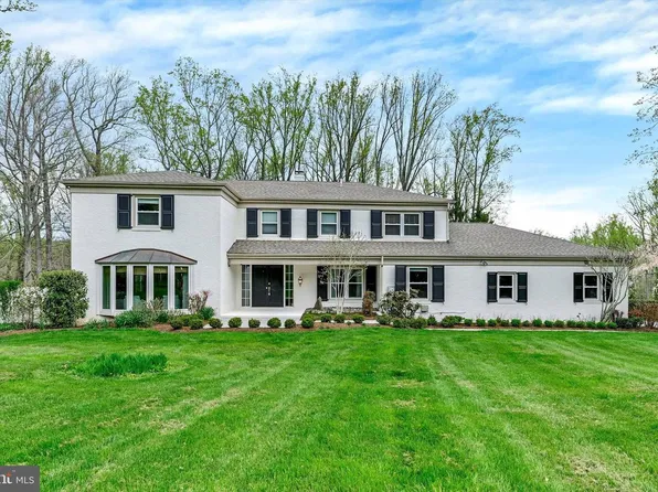 9 Crestline Ct, Owings Mills, MD 21117