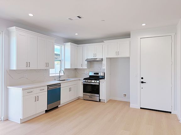 3rd image of 16109 E Fairgrove Ave #A