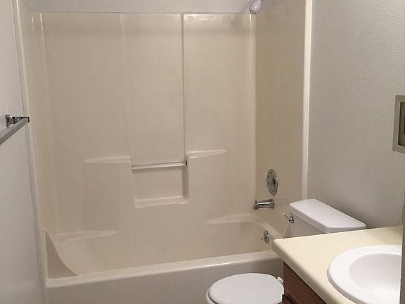 4th image of 812 S 8th Ave APT 17