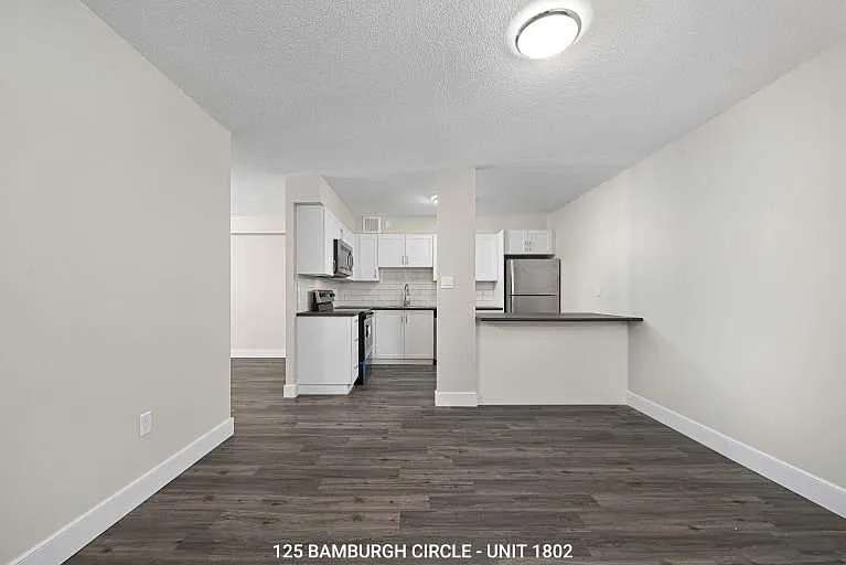 125 Bamburgh Cir — Photo 11