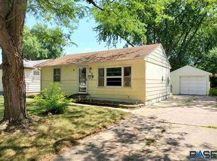 816 N Hudson Ave, Sioux Falls, SD 57104