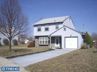 6 Village Dr, Lumberton, NJ 08048