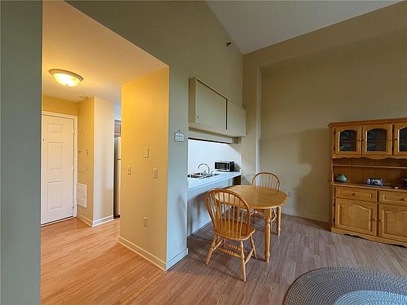 3rd image of 15 Higgins St APT 225