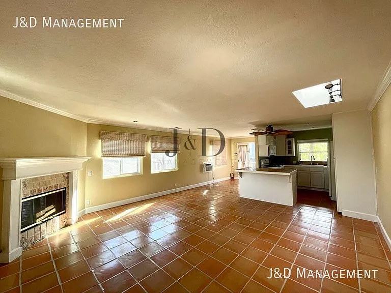 1762 Hornblend St #A — Photo 3