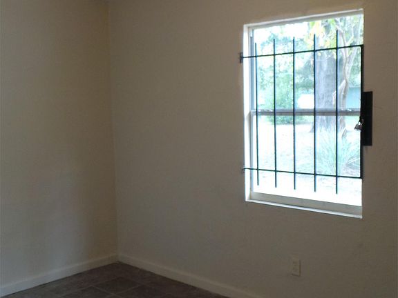5th image of 4182 Lorenzo Ct APT 2
