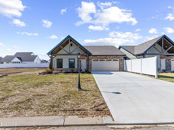 4th image of 124 Blue Phlox Ln