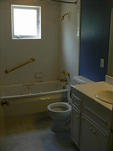 4th image of 4636 Nottingham Cir