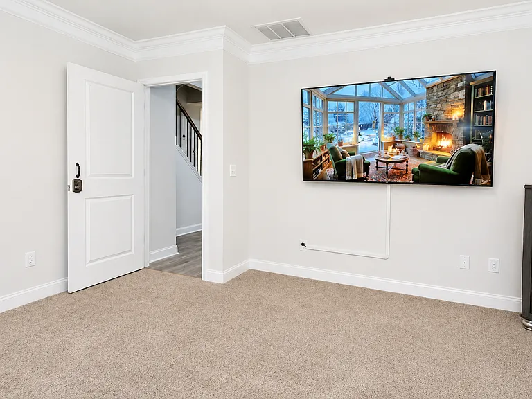 182 Hillmont Dr #16 — Photo 9