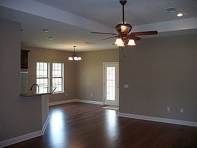 2nd image of 3012 Washington St