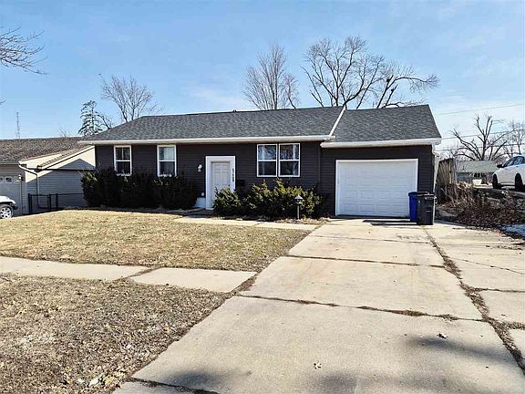 2nd image of 4700 Wenig Rd NE