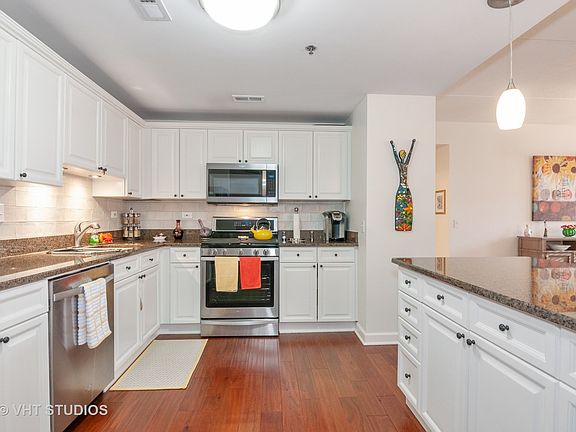 2nd image of 865 E 22nd St APT 310