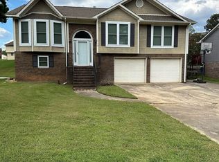 1140 Ole Oak Ln, Fairfield, AL 35064