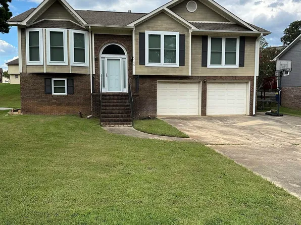 1140 Ole Oak Ln, Fairfield, AL 35064