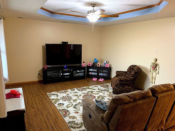 2nd image of 402 Alexander Dr