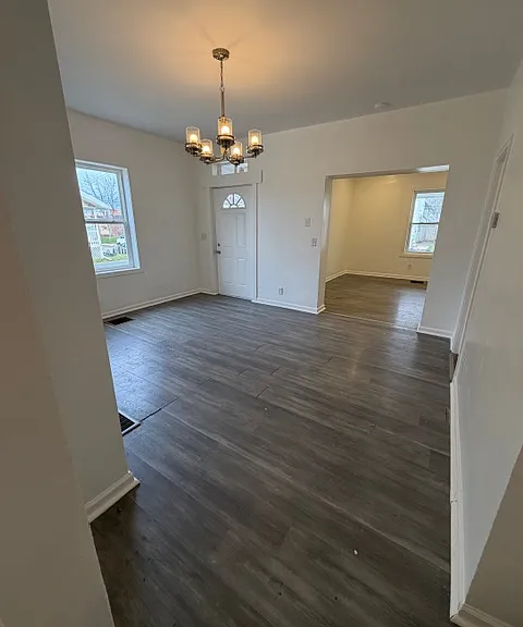 41 S Oakley Ave — Photo 20