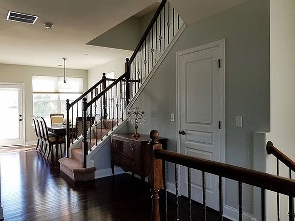 3rd image of 3077 Coral Ln