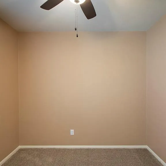 417 Hackberry Dr — Photo 7
