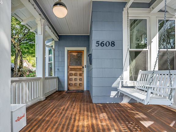 4th image of 5608 NE Cleveland Ave