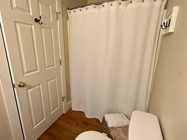 34 Mount Vernon St #5 — Photo 36