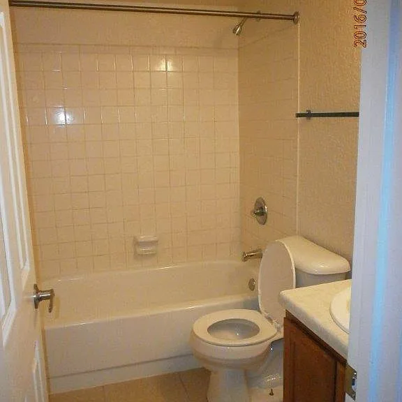 Taylor Way Apartments — Photo 17