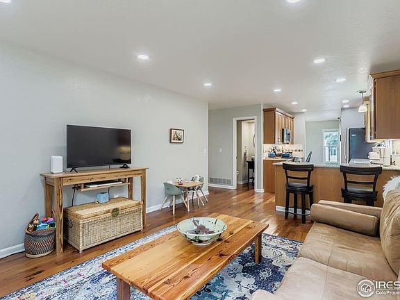5th image of 8076 Meadowdale Sq
