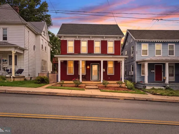 222 N Main St, Jacobus, PA 17407