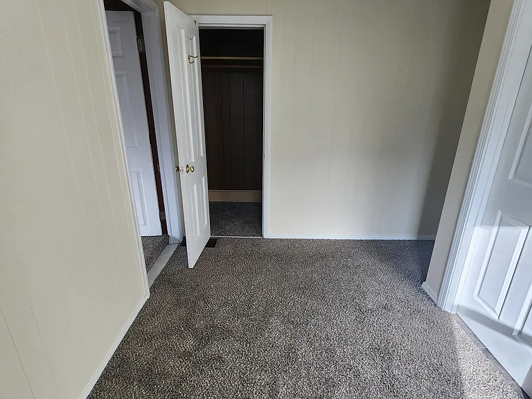 2259 Schroeder St — Photo 15