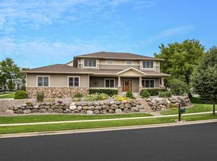 928 Hillside Way, Verona, WI 53593