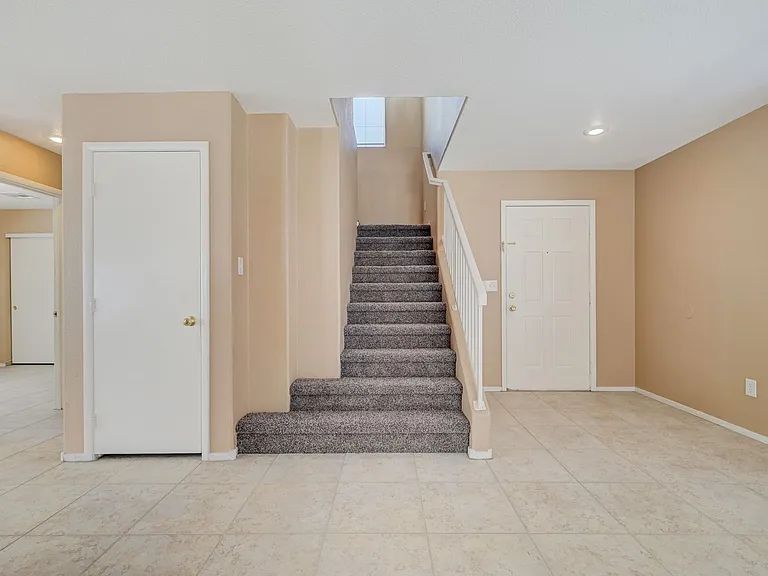 8621 Grand Pine Ave — Photo 10
