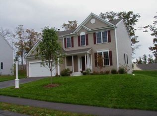 186 Amberville Rd, North Andover, MA 01845
