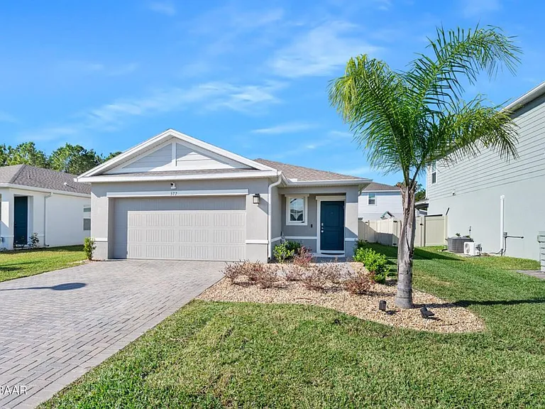 377 Crestwind Dr — Photo 1
