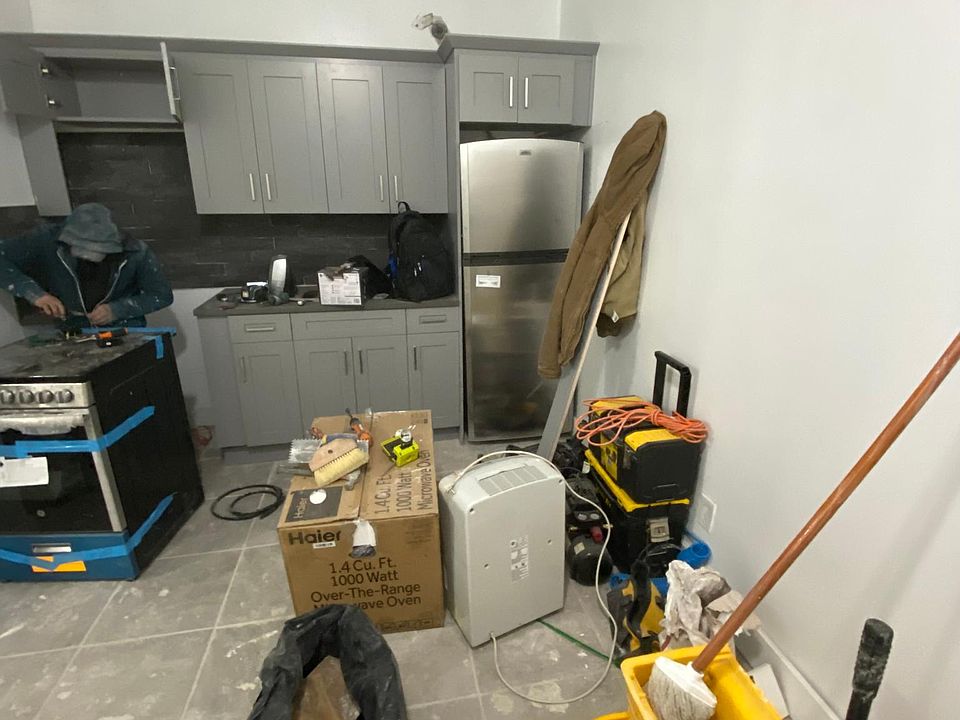2nd image of 413 E 173rd St #Basement