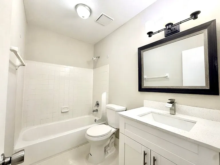 4115 S Semoran Blvd #10 — Photo 9