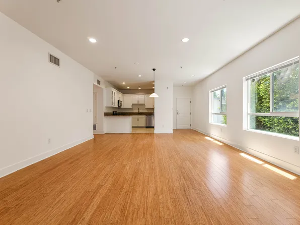 11831 Avon Way APT 202, Los Angeles, CA 90066