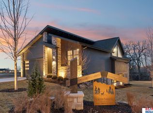 20102 W St, Omaha, NE 68135