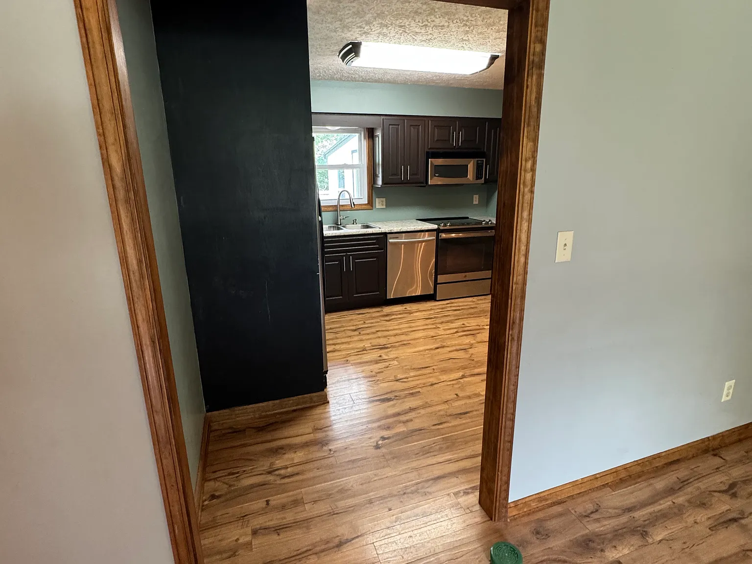 3 bed, 1493 sqft, $2,250 — Photo 3