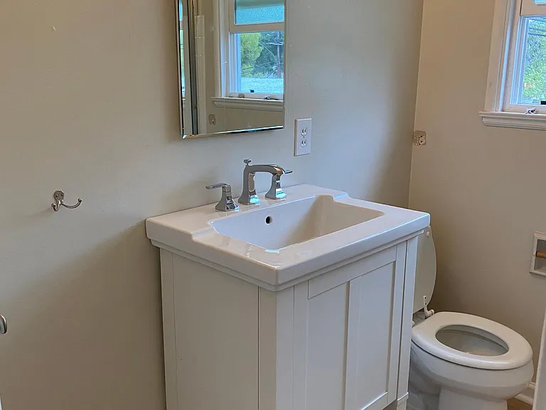 280 Everett Ave — Photo 10