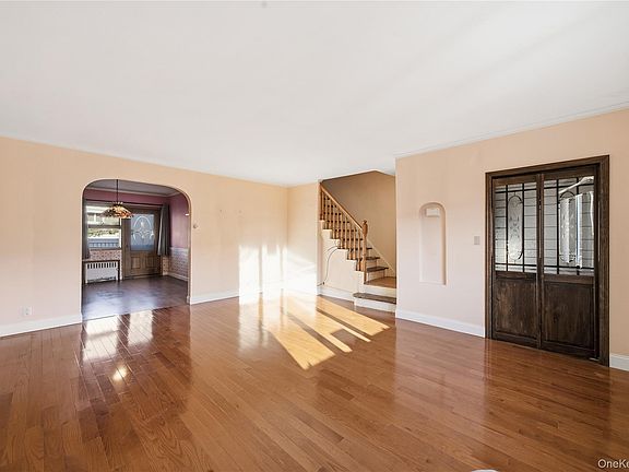 4th image of 61-17 81st Street