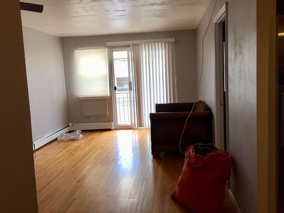 1st image of 11039 15th Ave Fl 3