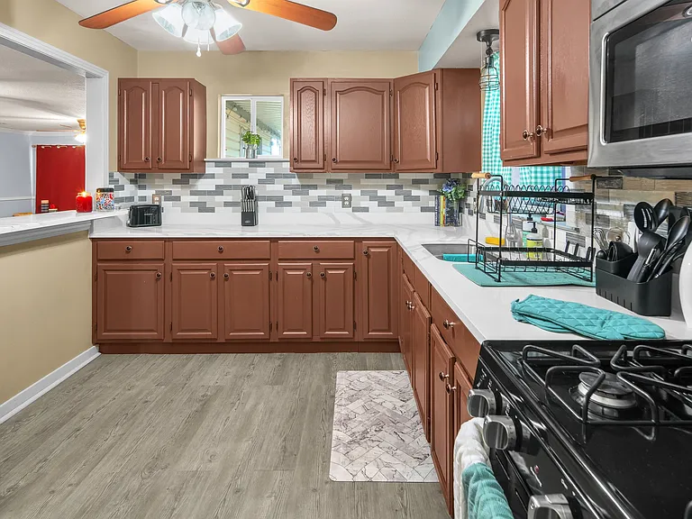 140 W Cheryl Dr — Photo 11