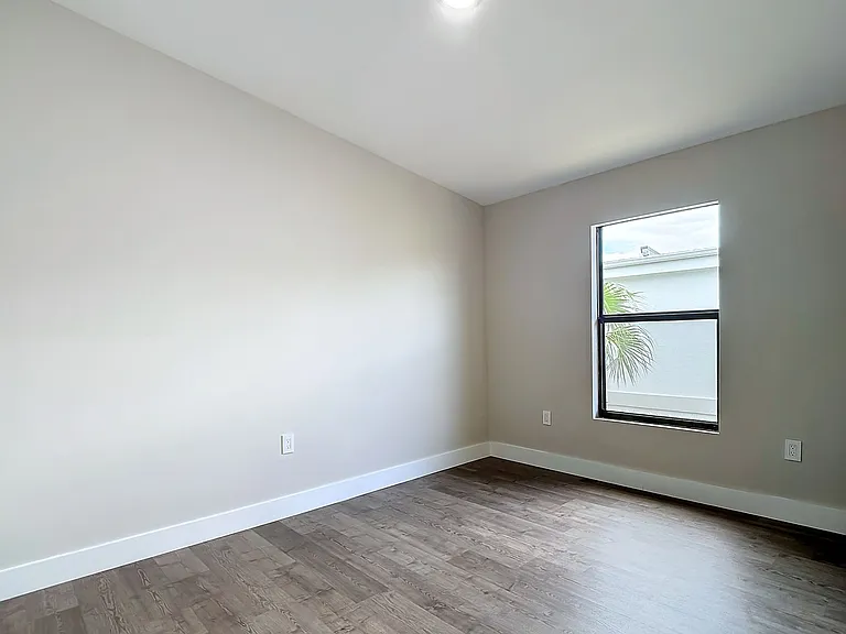 2505 Storter Ave — Photo 26