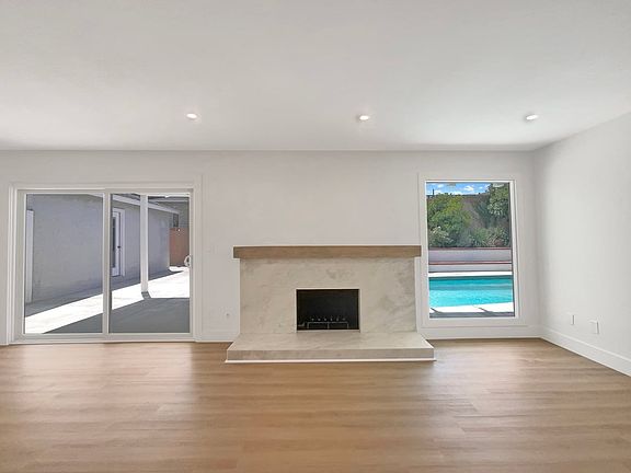 4th image of A3-10041 Odessa Ave