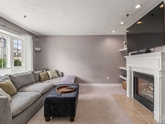 3rd image of 45 Sumner St #45